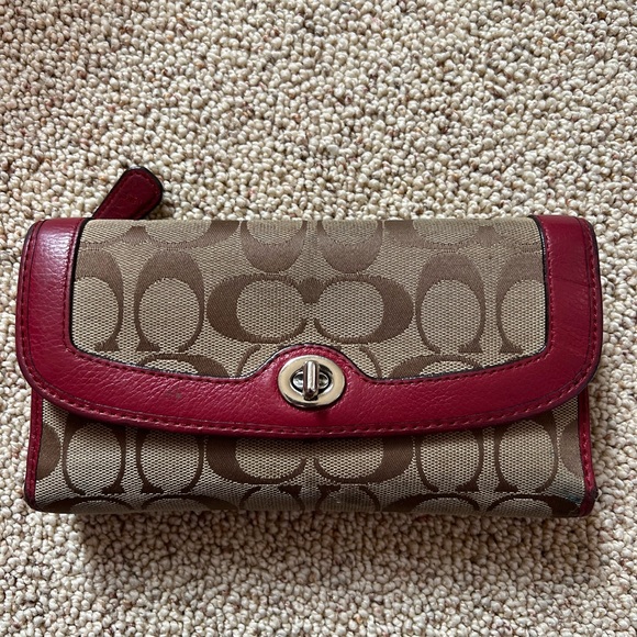 Coach Wallet - Picture 1 of 4